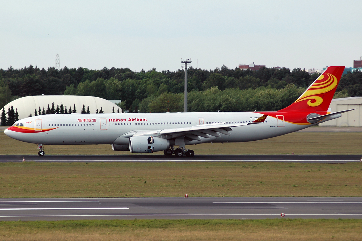 B-6527 · Airbus A330-343X · (TXL / EDDT)