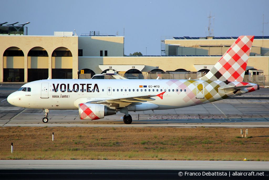 EC-MTD · Airbus A319-111 · (MLA / LMML)