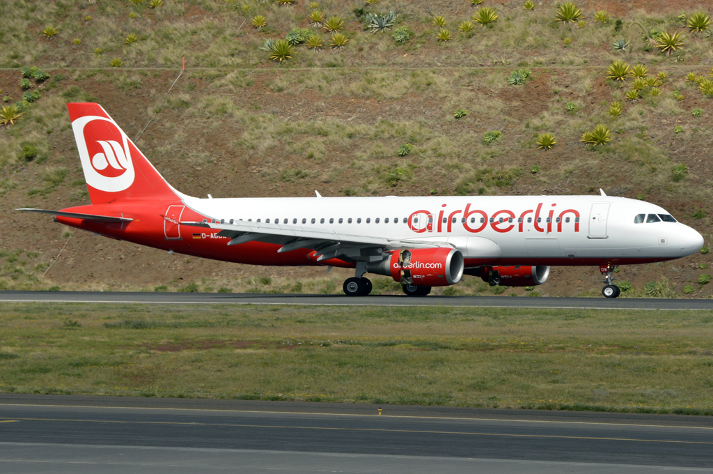 D-ABDW · Airbus A320-214 · (FNC / LPMA)