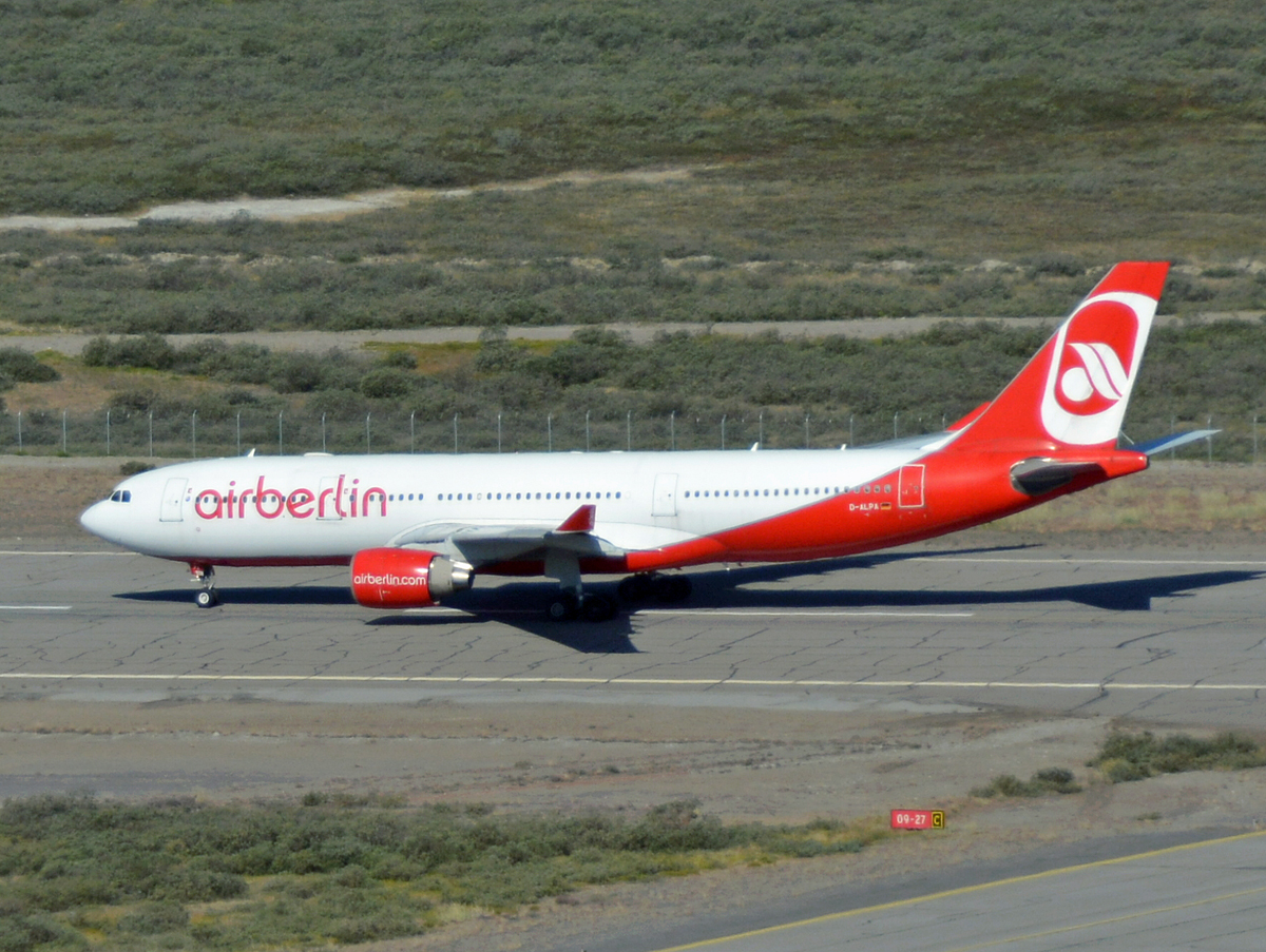 D-ALPA · Airbus A330-223 · (SFJ / BGSF)