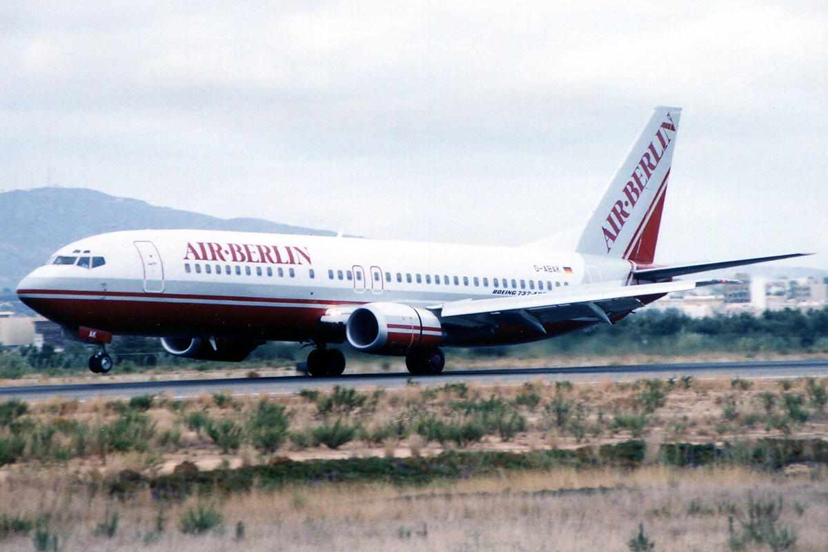 D-ABAK · Boeing 737-46J · (FAO / LPFR)