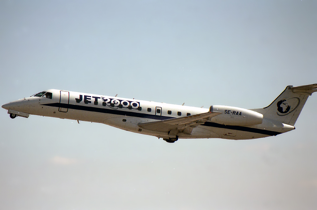 SE-RAA · Embraer EMB-135ER · (LIS / LPPT)