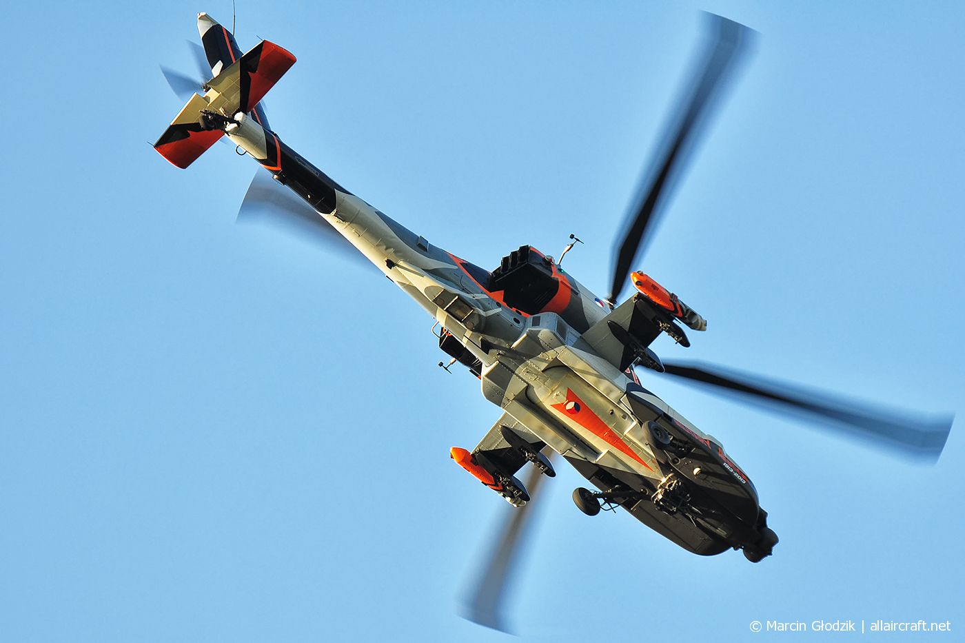 Q-17 · Boeing AH-64DN Apache · (RDO / EPRA)