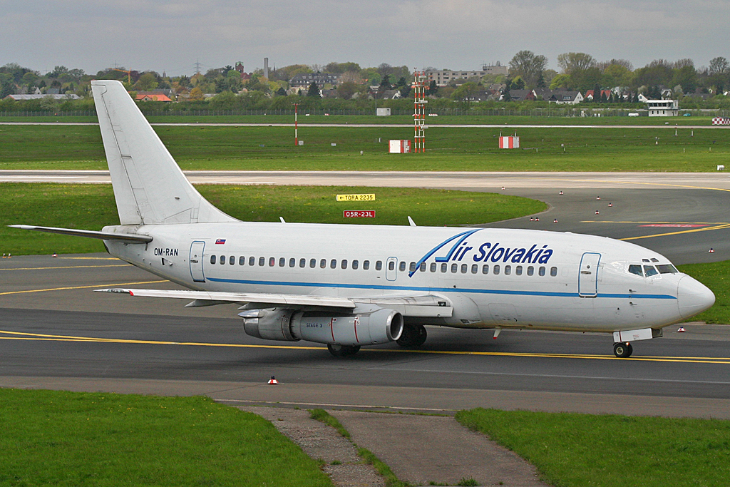 OM-RAN · Boeing 737-230/Adv. · (DUS / EDDL)