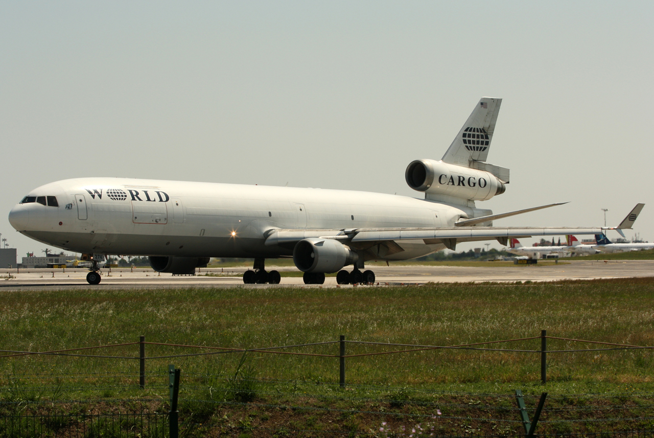 N274WA · McDonnell Douglas MD-11(F) · (LIS / LPPT)