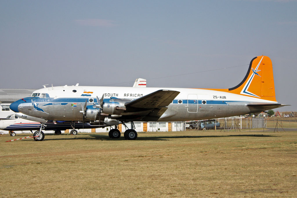 ZS-AUB · Douglas DC-4-1009 · (QRA / FAGM)