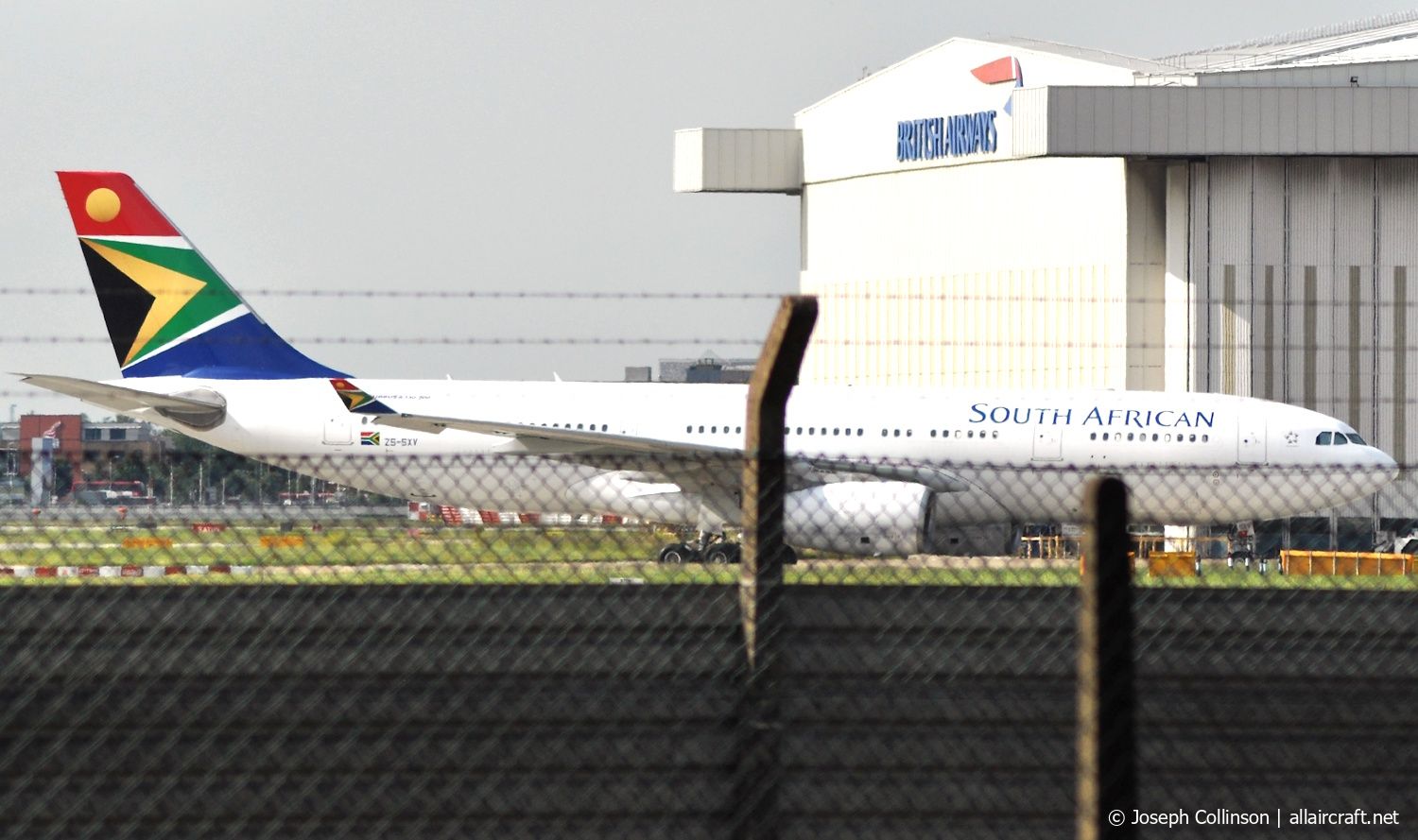 ZS-SXV · Airbus A330-243 · (LHR / EGLL)