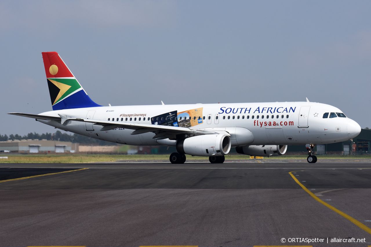 ZS-SZA · Airbus A320-232 · (JNB / FAOR)