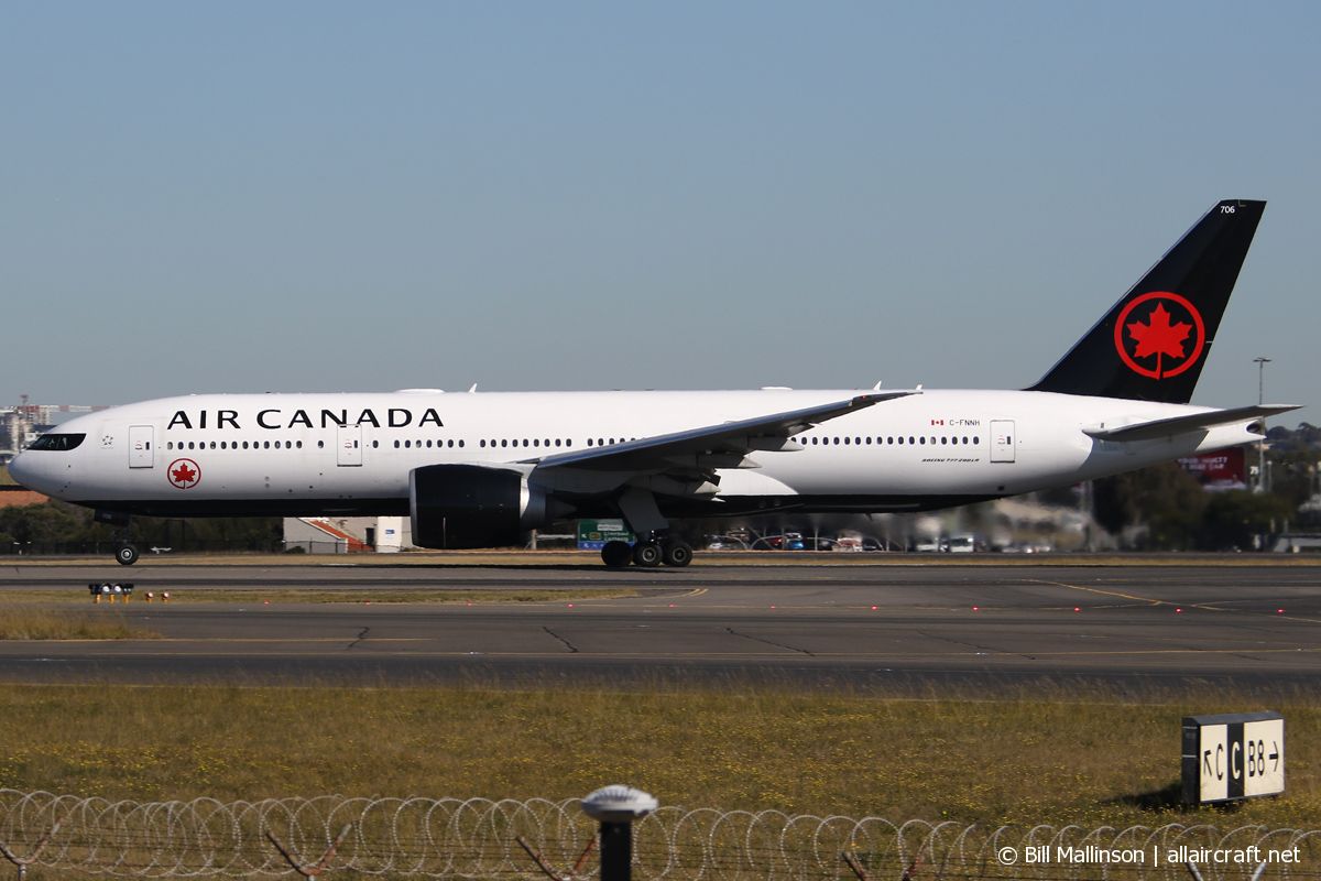 C-FNNH · Boeing 777-233/LR · (SYD / YSSY)