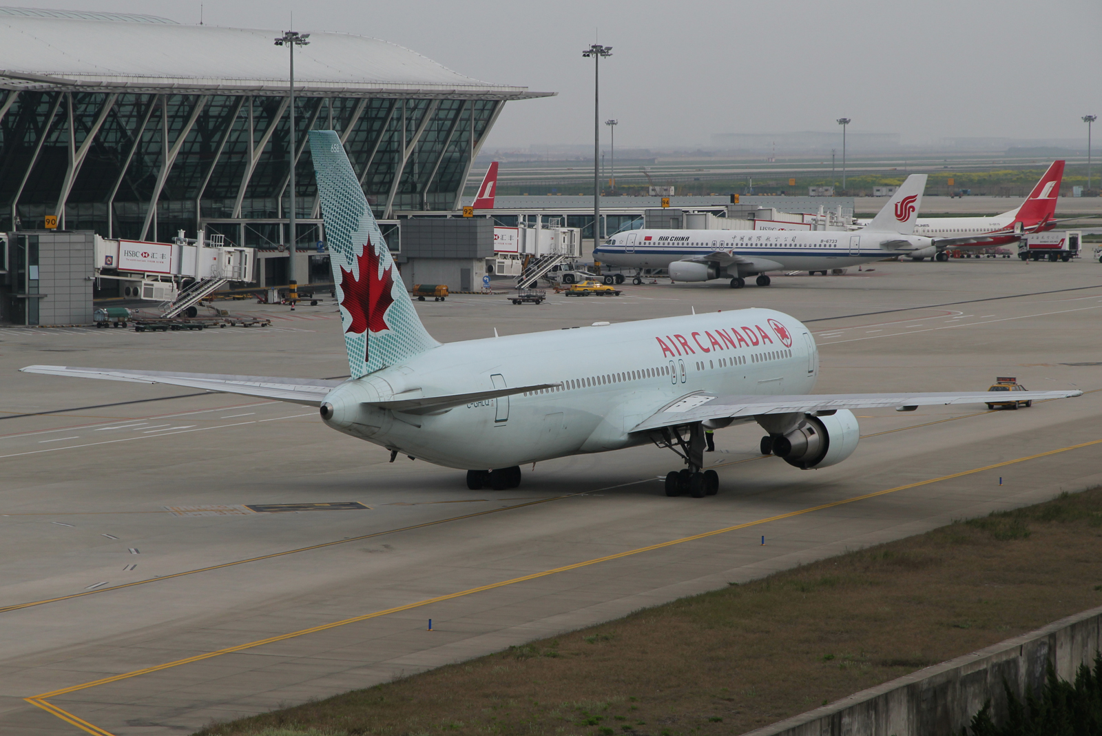 C-GHLQ · Boeing 767-333/ER · (PVG / ZSPD)