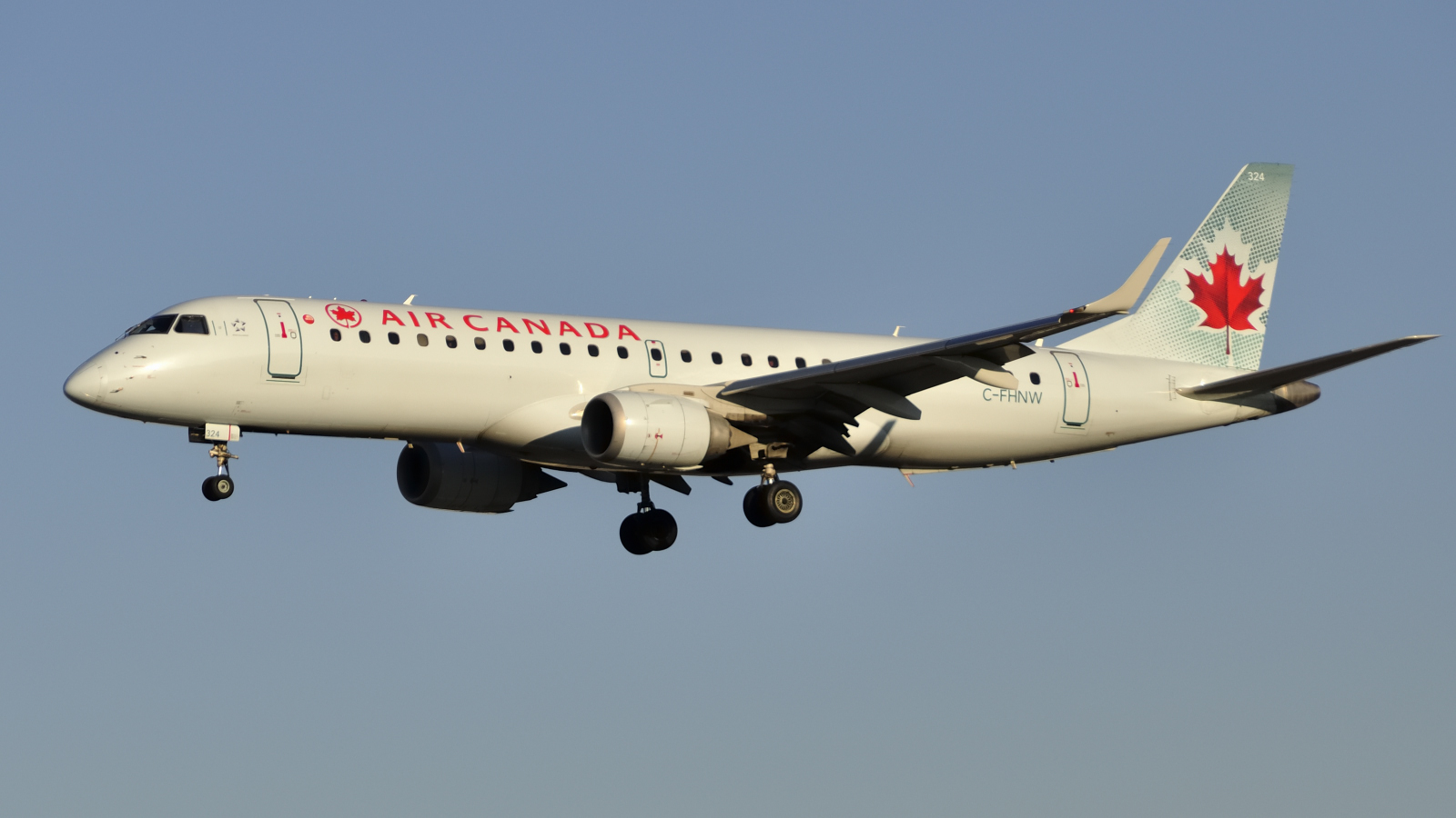 C-FHNW · Embraer 190-100IGW · (YYZ / CYYZ)