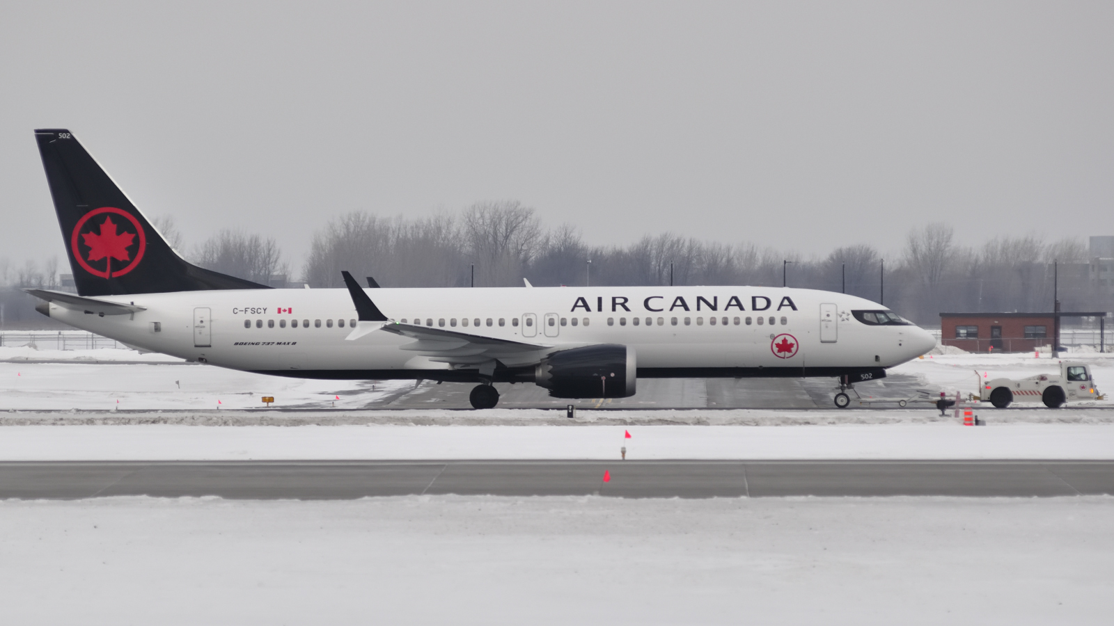 C-FSCY · Boeing 737-8 MAX · (YUL / CYUL)