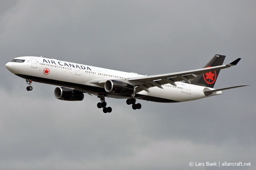 C-GHKW · Airbus A330-343 · (CPH / EKCH)