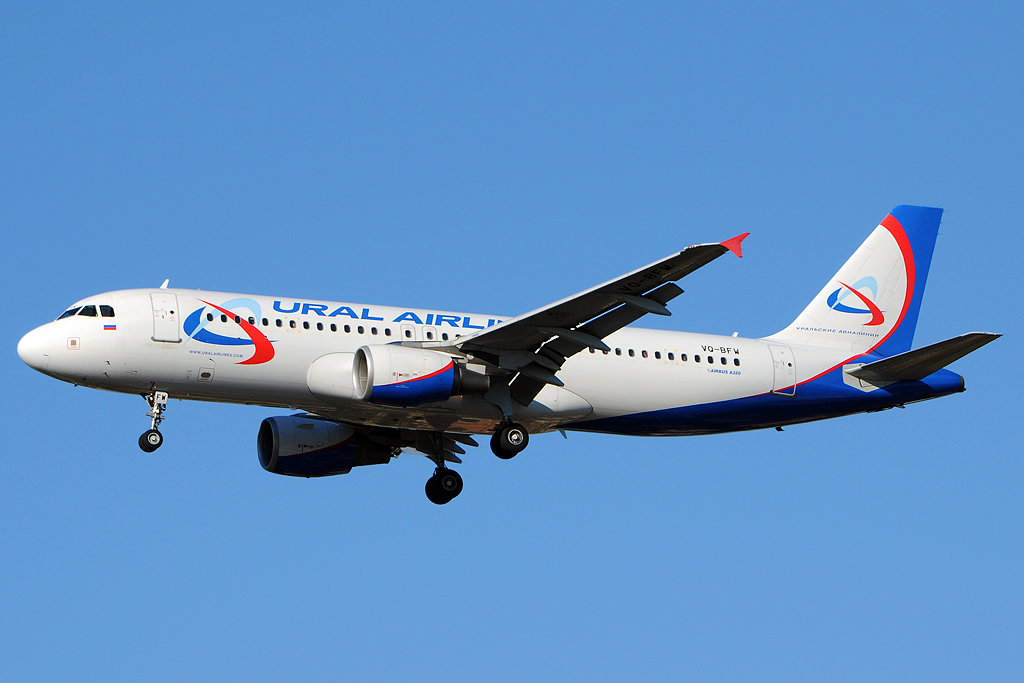 VQ-BFW · Airbus A320-214 · (RMI / LIPR)
