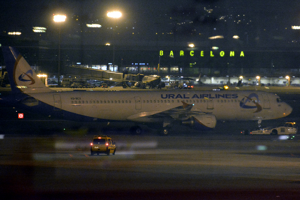 VQ-BCX · Airbus A321-211 · (BCN / LEBL)