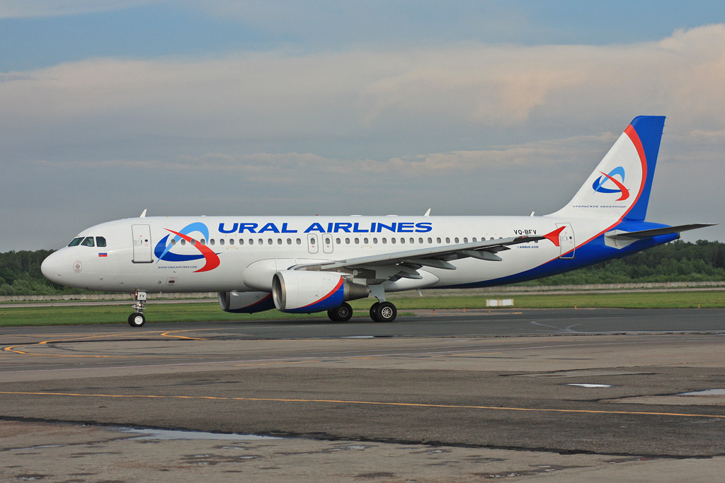 VQ-BFV · Airbus A320-214 · (DME / UUDD)