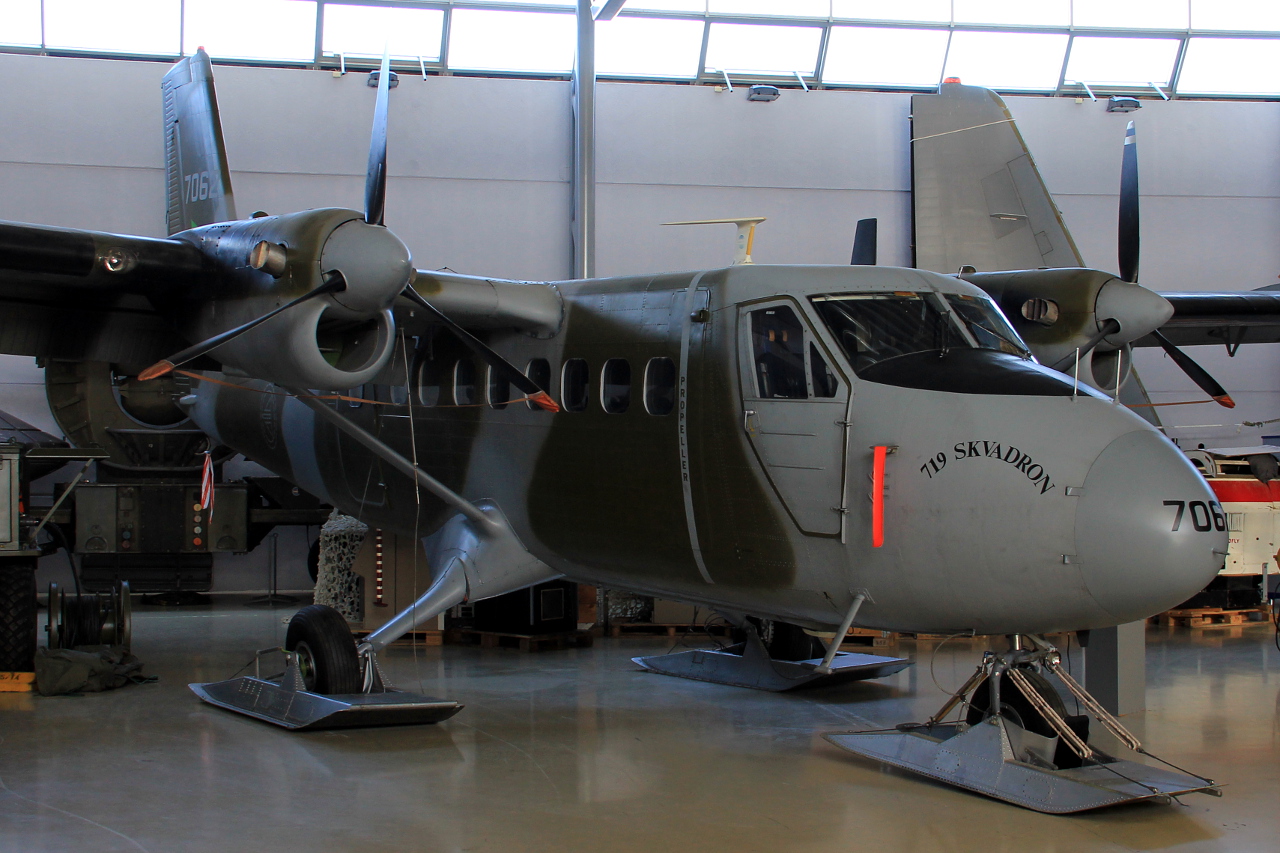 7062 · De Havilland Canada DHC-6-100 Twin Otter · (OSL / ENGM)