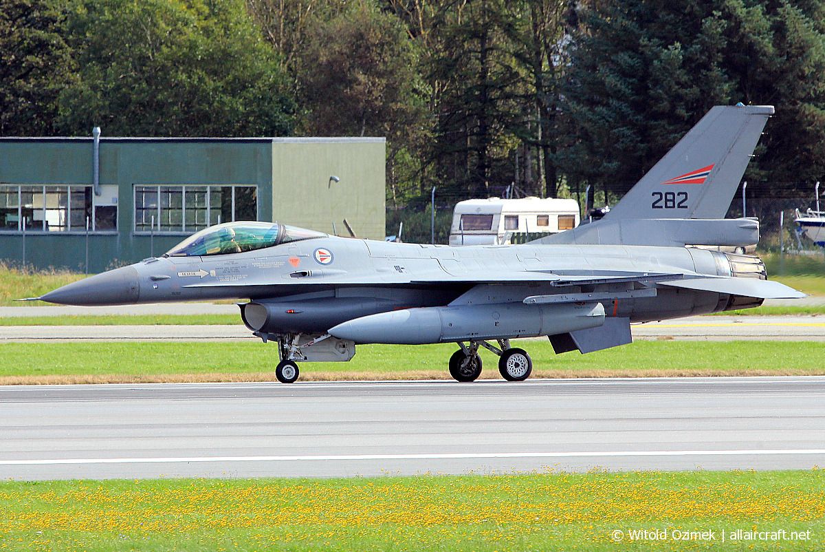 282 · General Dynamics F-16AM · (SVG / ENZV)