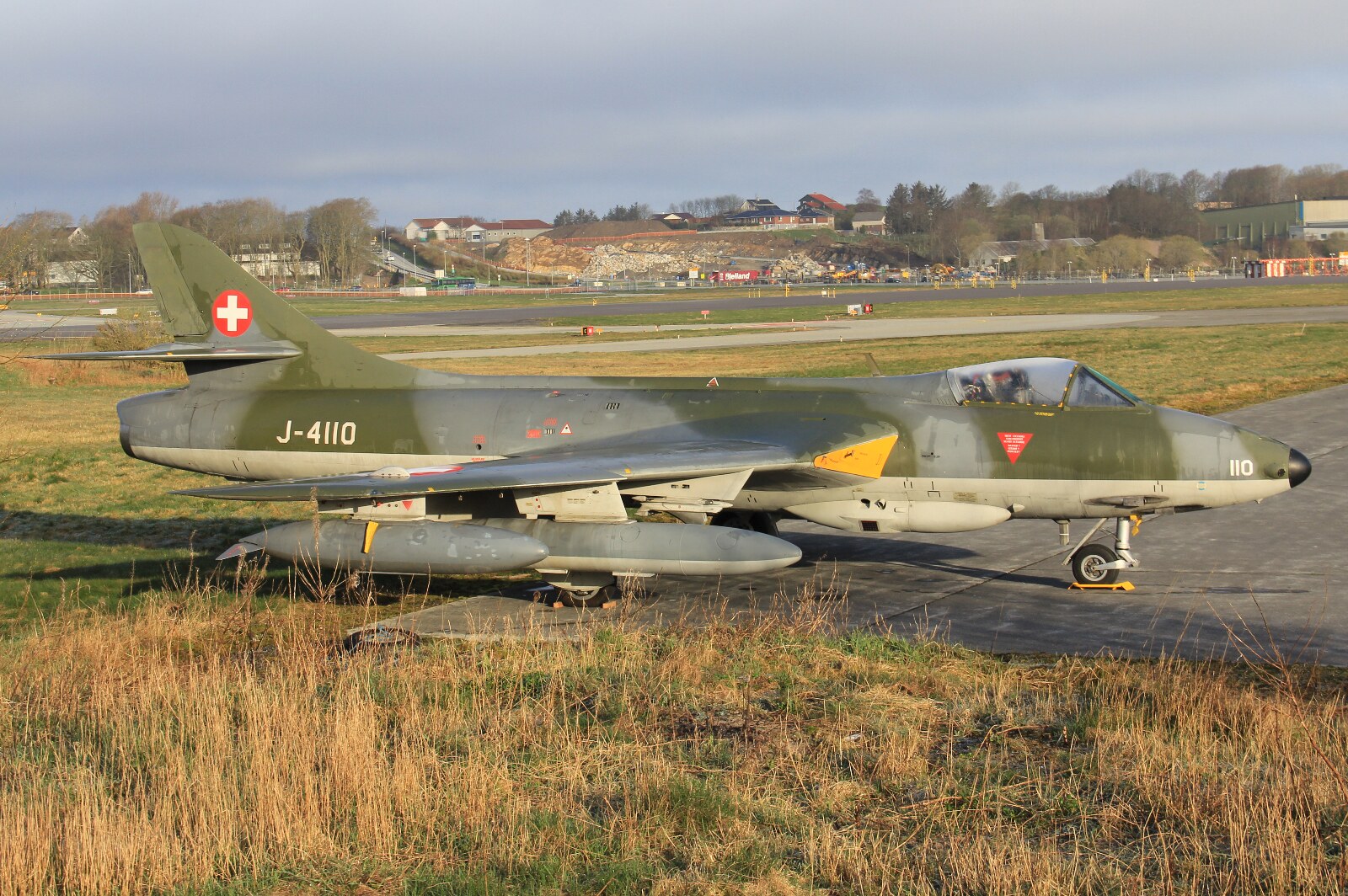 J-4110 · Hawker Hunter F.58A · (SVG / ENZV)