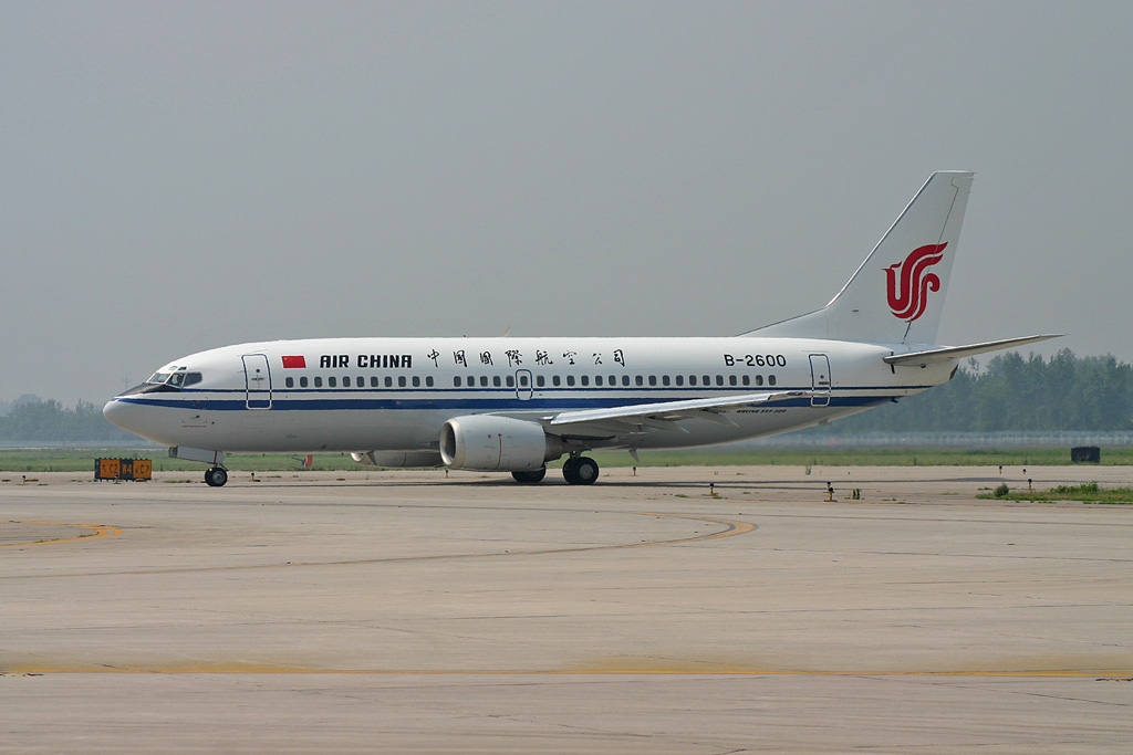 B-2600 · Boeing 737-36N · (PEK / ZBAA)