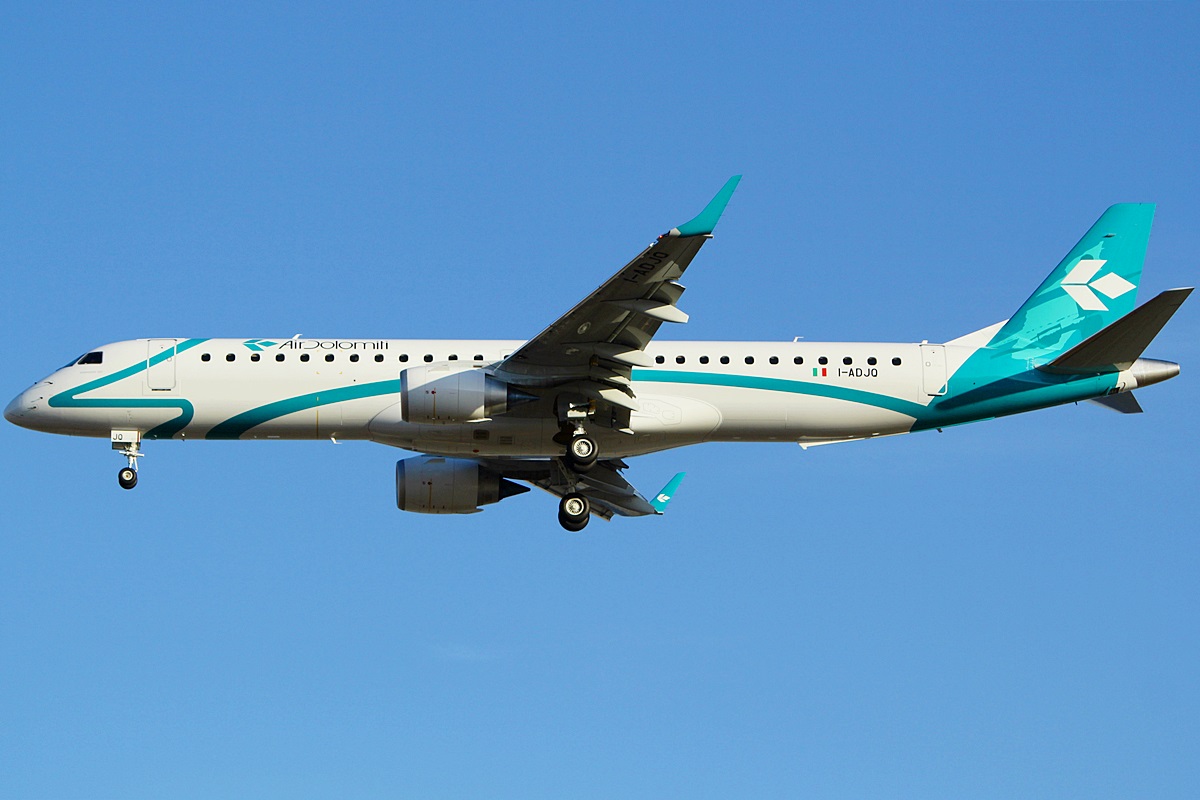 I-ADJQ · Embraer 190-200LR · (LPA / GCLP)