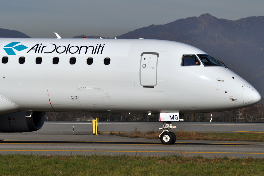 D-AEMG · Embraer 190-100LR · (BGY / LIME)