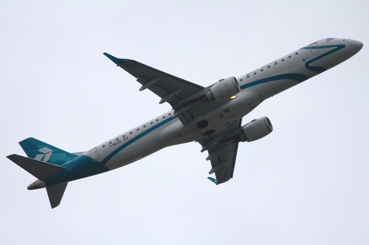 I-ADJO · Embraer 190-200LR · (FCO / LIRF)