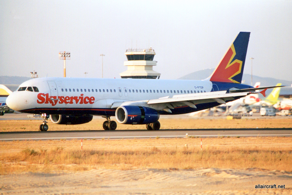 C-FTDF · Airbus A320-231 · (FAO / LPFR)