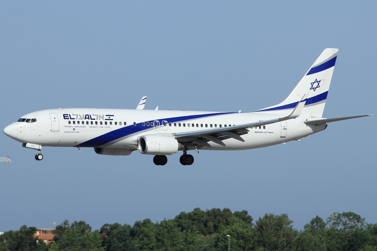 4X-EKF · Boeing 737-8HX(WL) · (FCO / LIRF)
