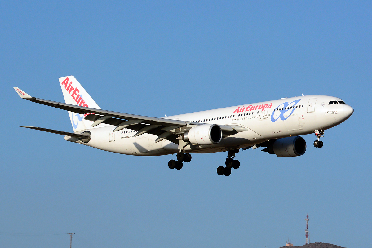 EC-JQG · Airbus A330-202 · (LPA / GCLP)
