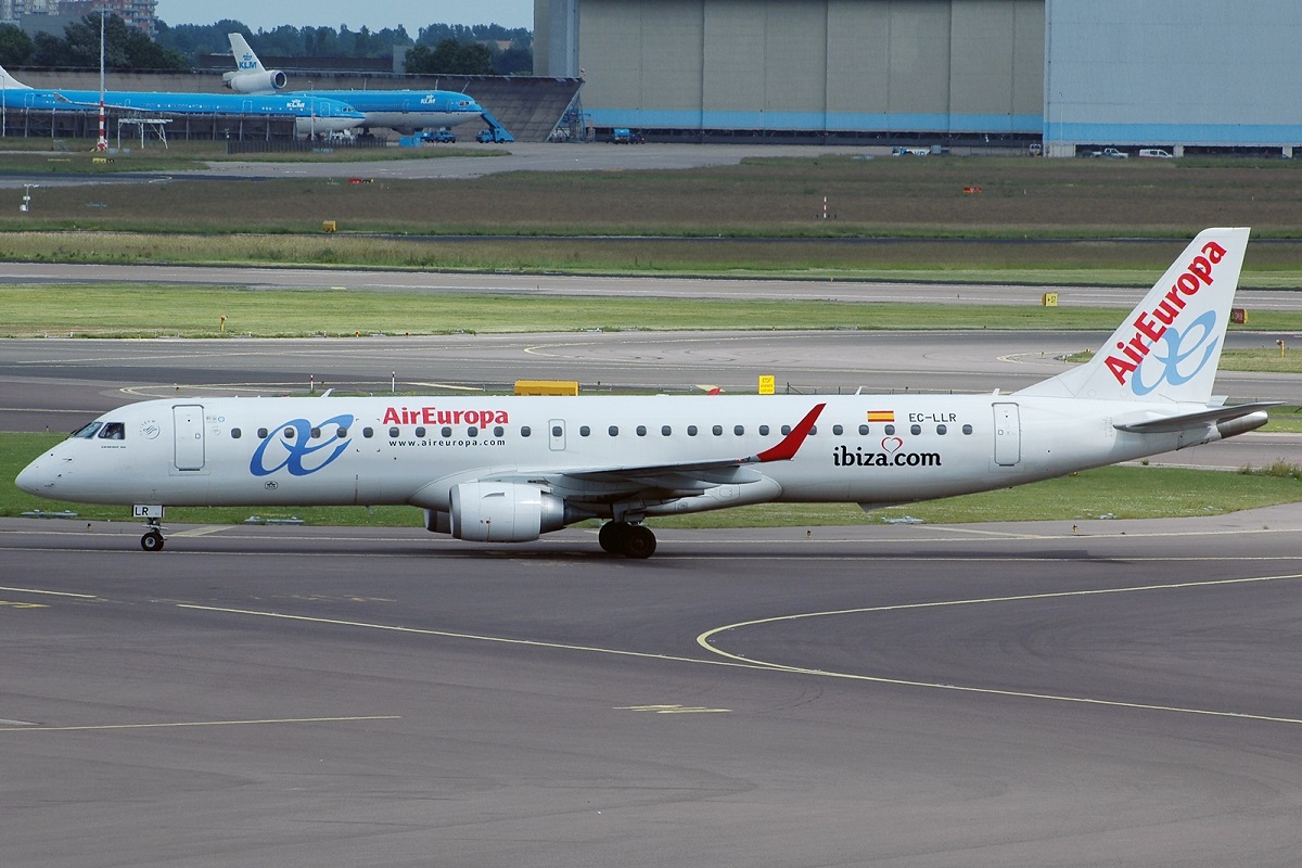 EC-LLR · Embraer 190-200LR · (AMS / EHAM)
