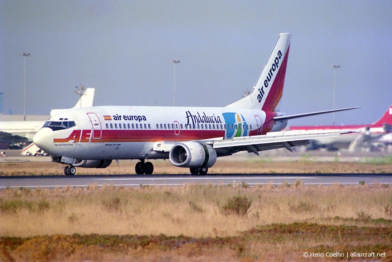 EC-FKJ · Boeing 737-3Y0 · (FAO / LPFR)