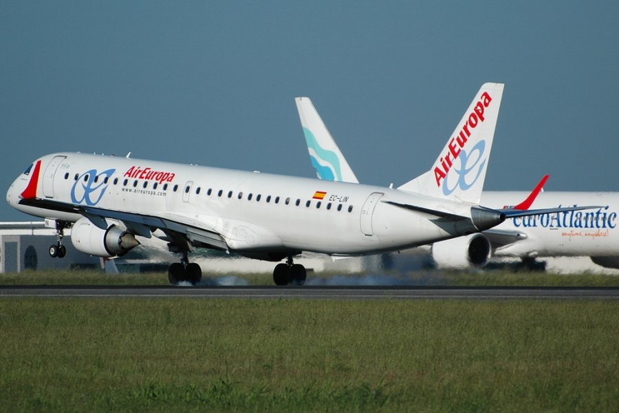 EC-LIN · Embraer 190-200LR · (LIS / LPPT)