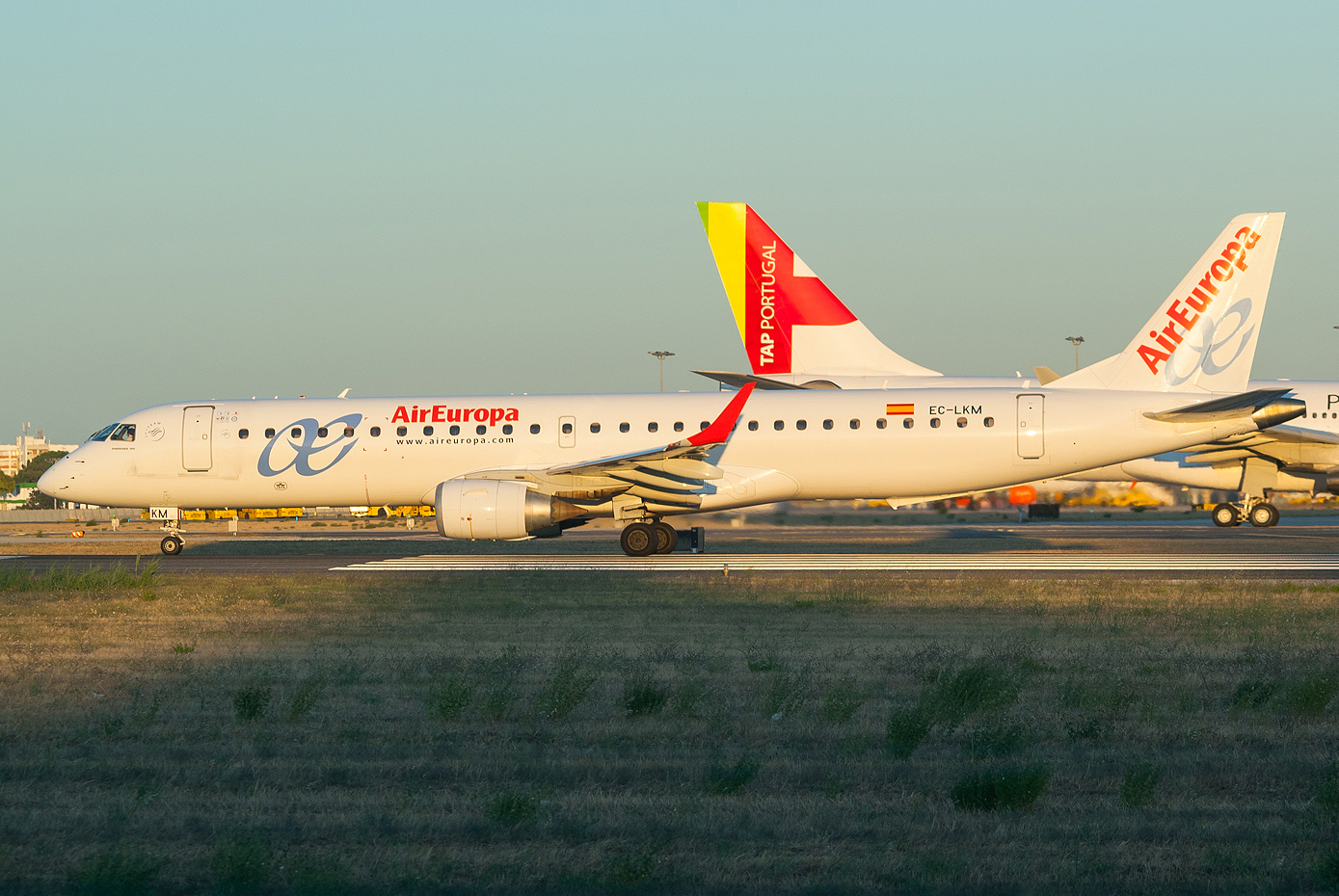 EC-LKM · Embraer 190-200LR · (LIS / LPPT)