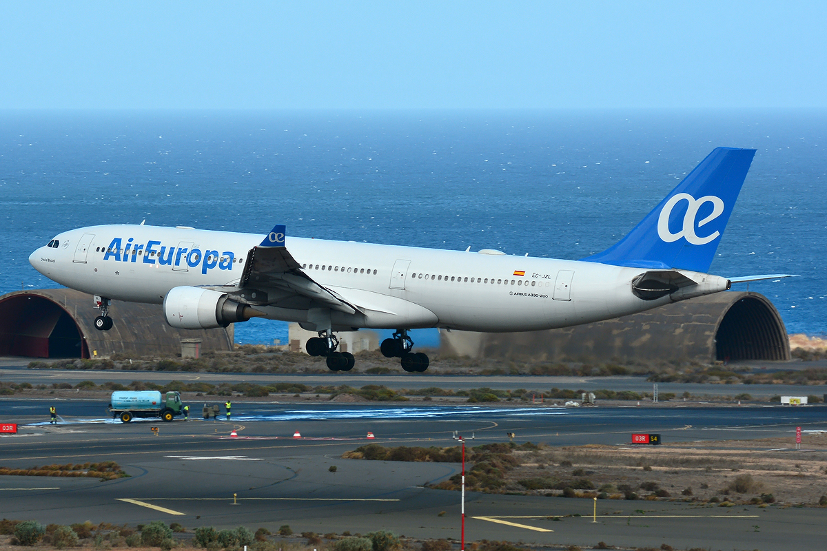 EC-JZL · Airbus A330-202 · (LPA / GCLP)