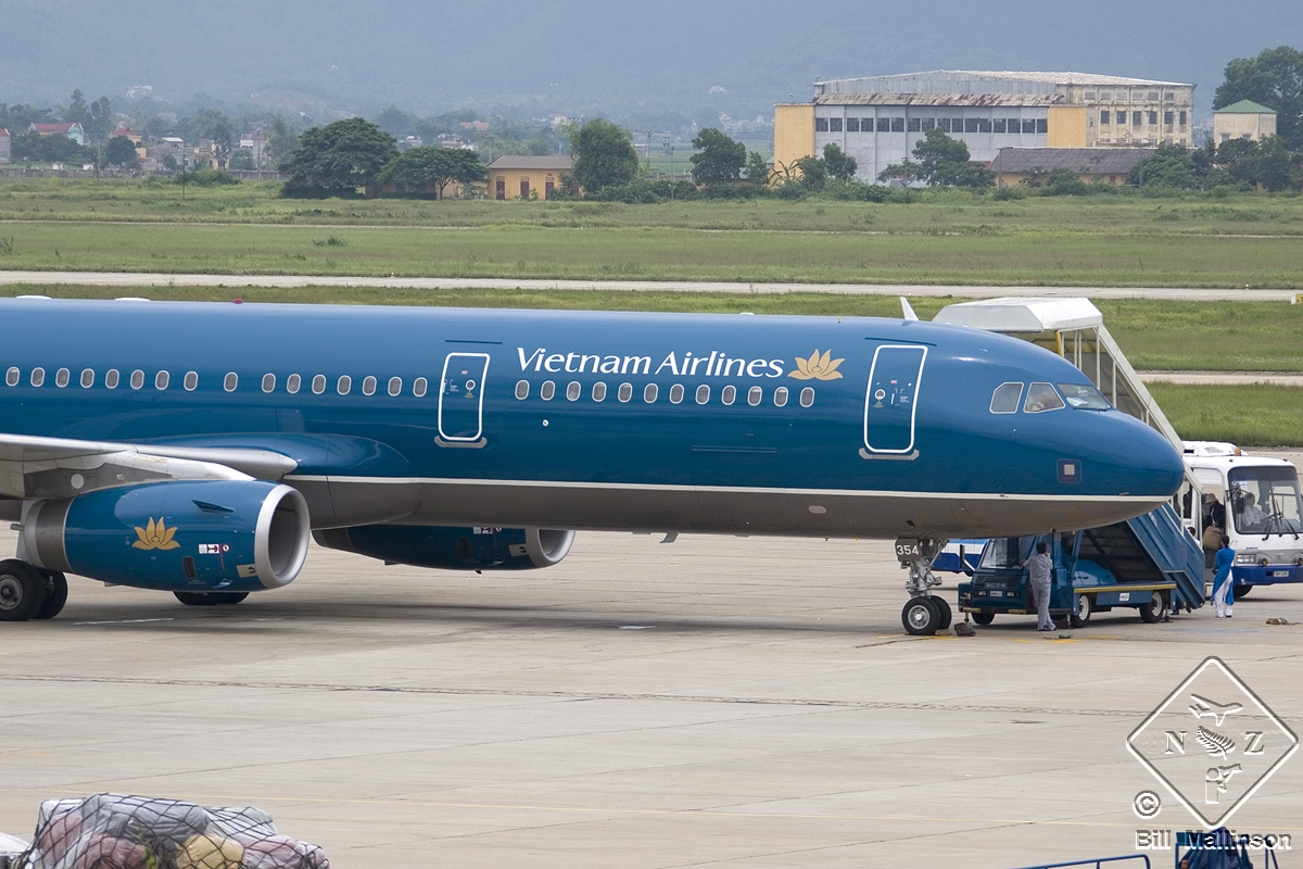 VN-A354 · Airbus A321-231 · (HAN / VVNB)