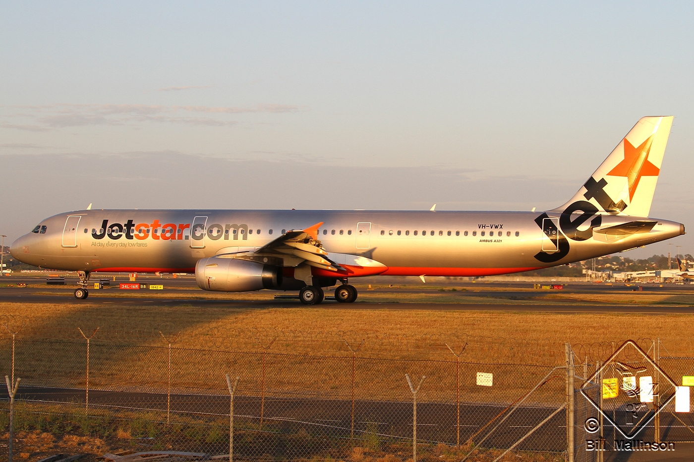 VH-VWX · Airbus A321-231 · (SYD / YSSY)