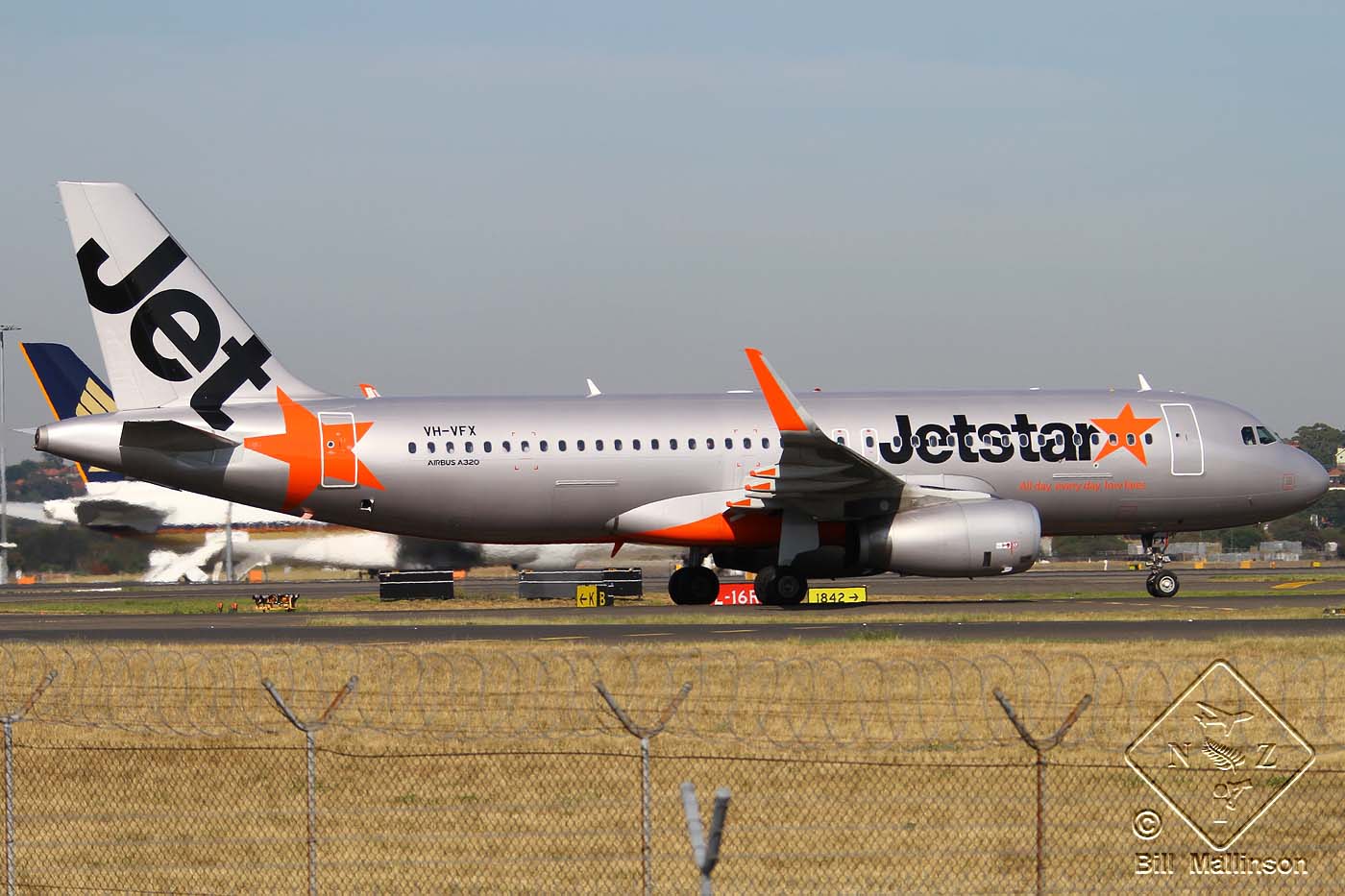 VH-VFX · Airbus A320-232 · (SYD / YSSY)