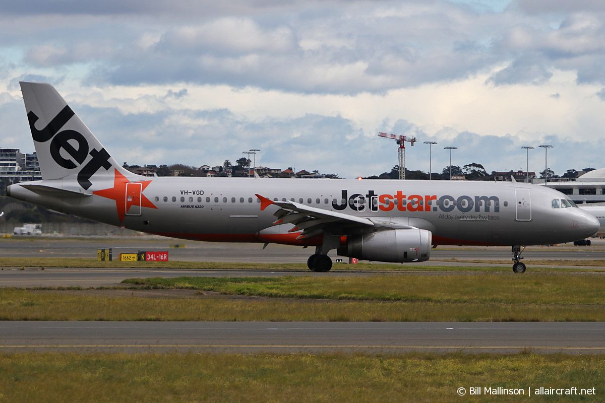 VH-VGD · Airbus A320-232 · (SYD / YSSY)