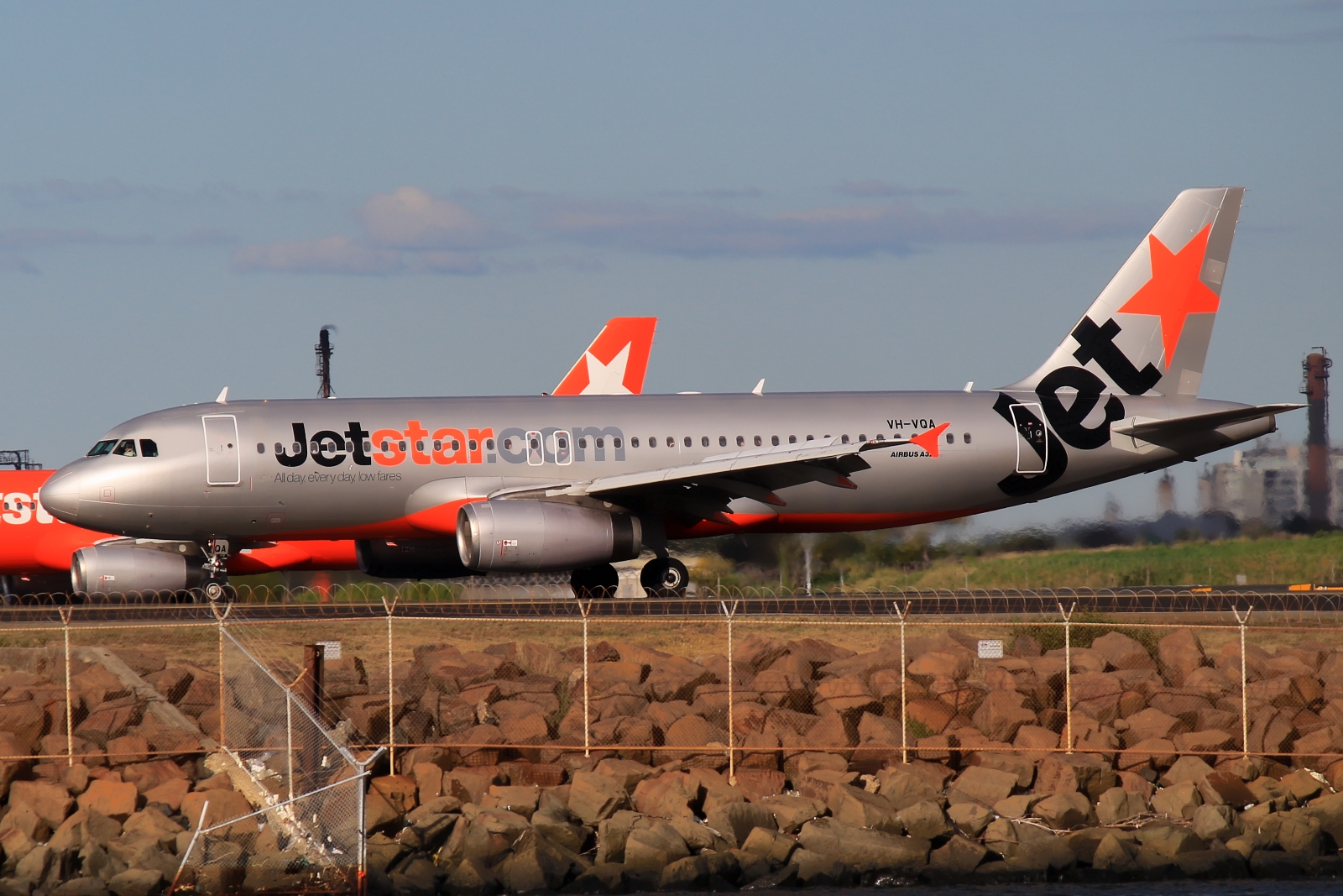 VH-VQA · Airbus A320-232 · (SYD / YSSY)