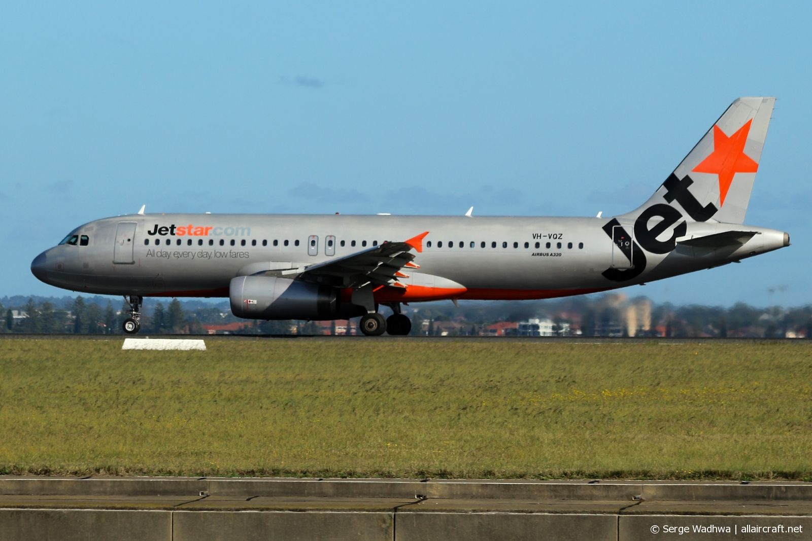 VH-VQZ · Airbus A320-232 · (SYD / YSSY)