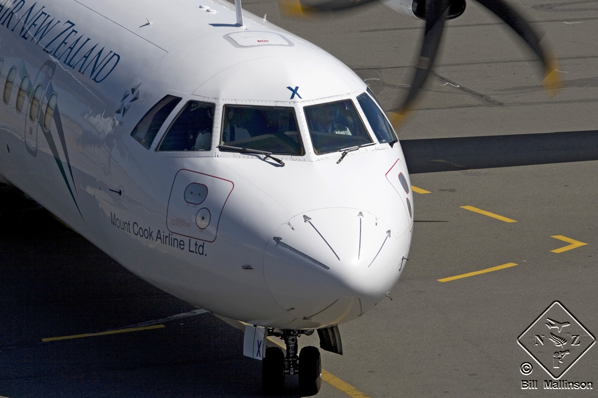 ZK-MCX · ATR-72-500 · (CHC / NZCH)