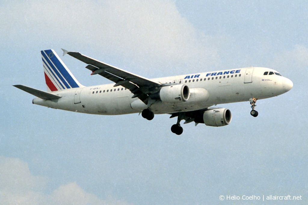 F-GFKJ · Airbus A320-211 · (LIS / LPPT)