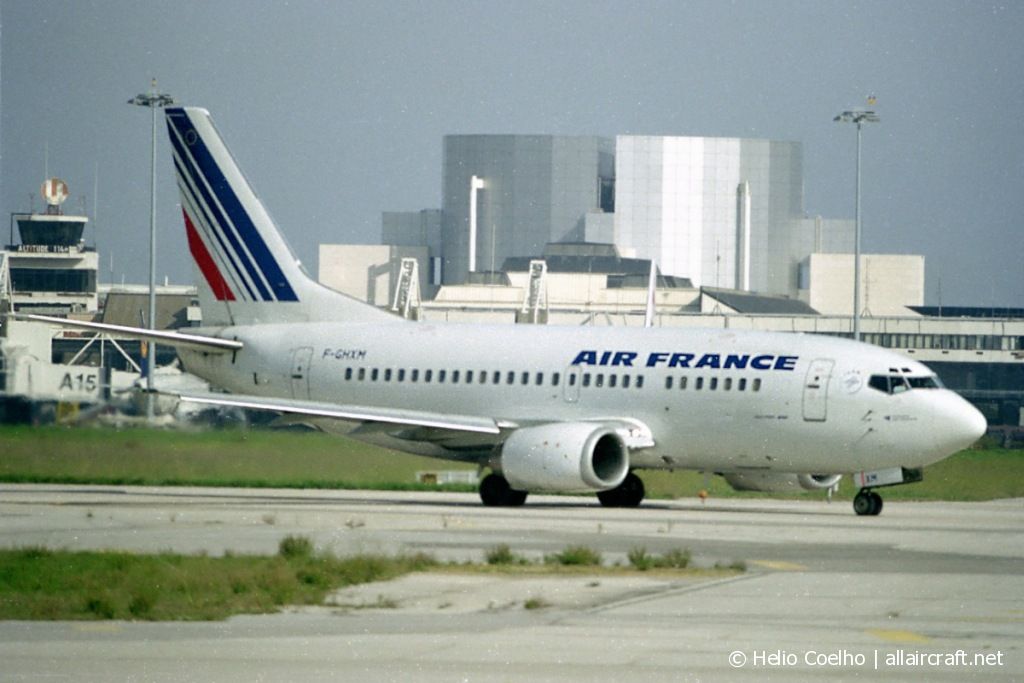 F-GHXM · Boeing 737-53A · (LIS / LPPT)