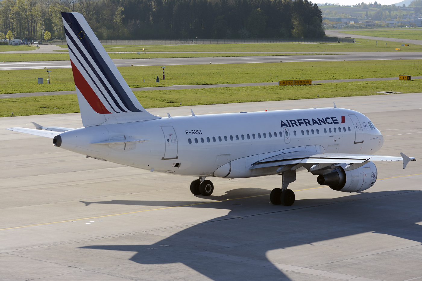 F-GUGI · Airbus A318-111 · (ZRH / LSZH)