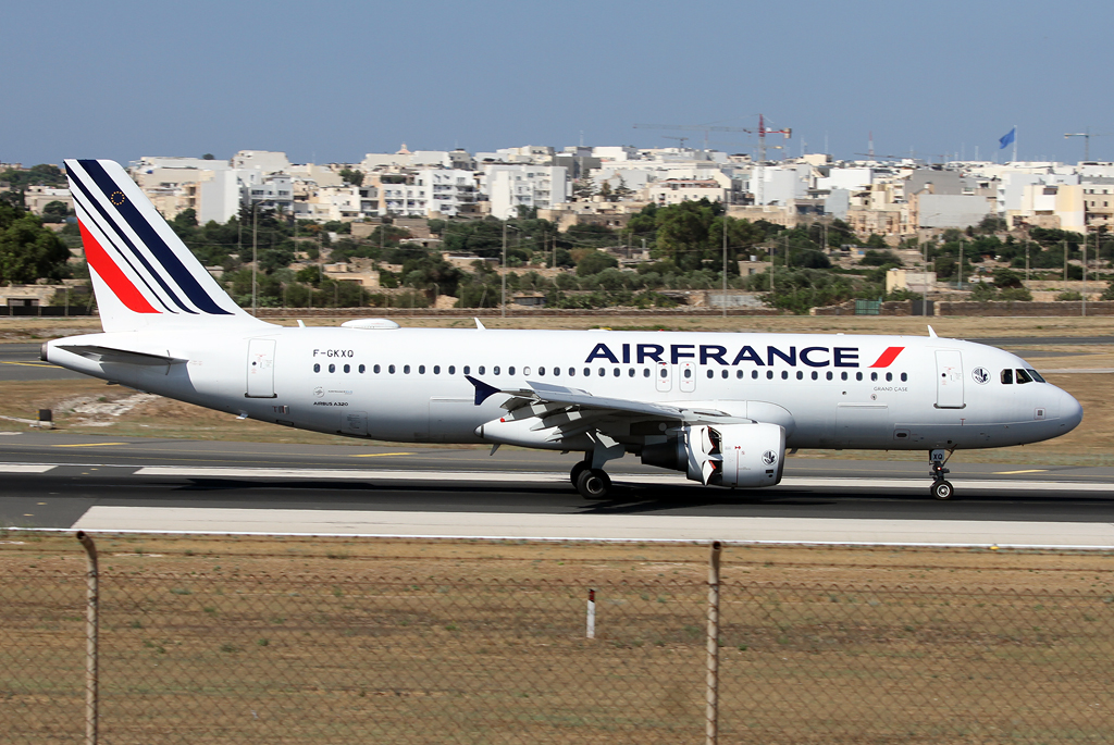 F-GKXQ · Airbus A320-214 · MLA / LMML