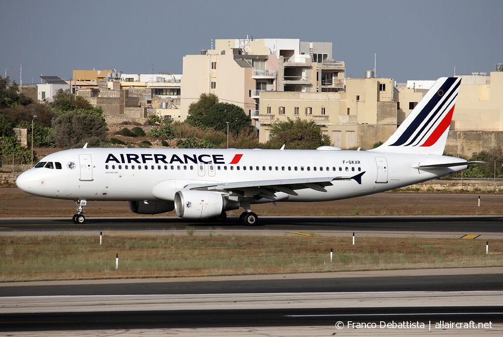 F-GKXR · Airbus A320-214 · (MLA / LMML)