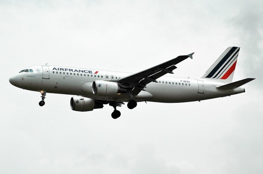 F-GKXU · Airbus A320-214 · (LHR / EGLL)