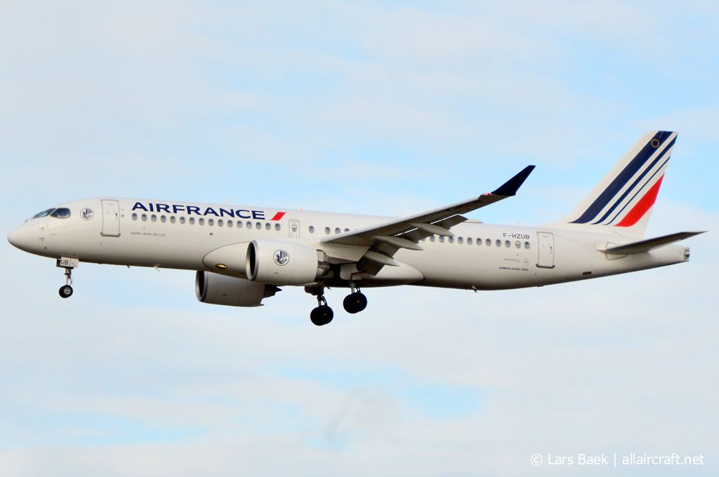 F-HZUB · Airbus A220-300 · (CPH / EKCH)