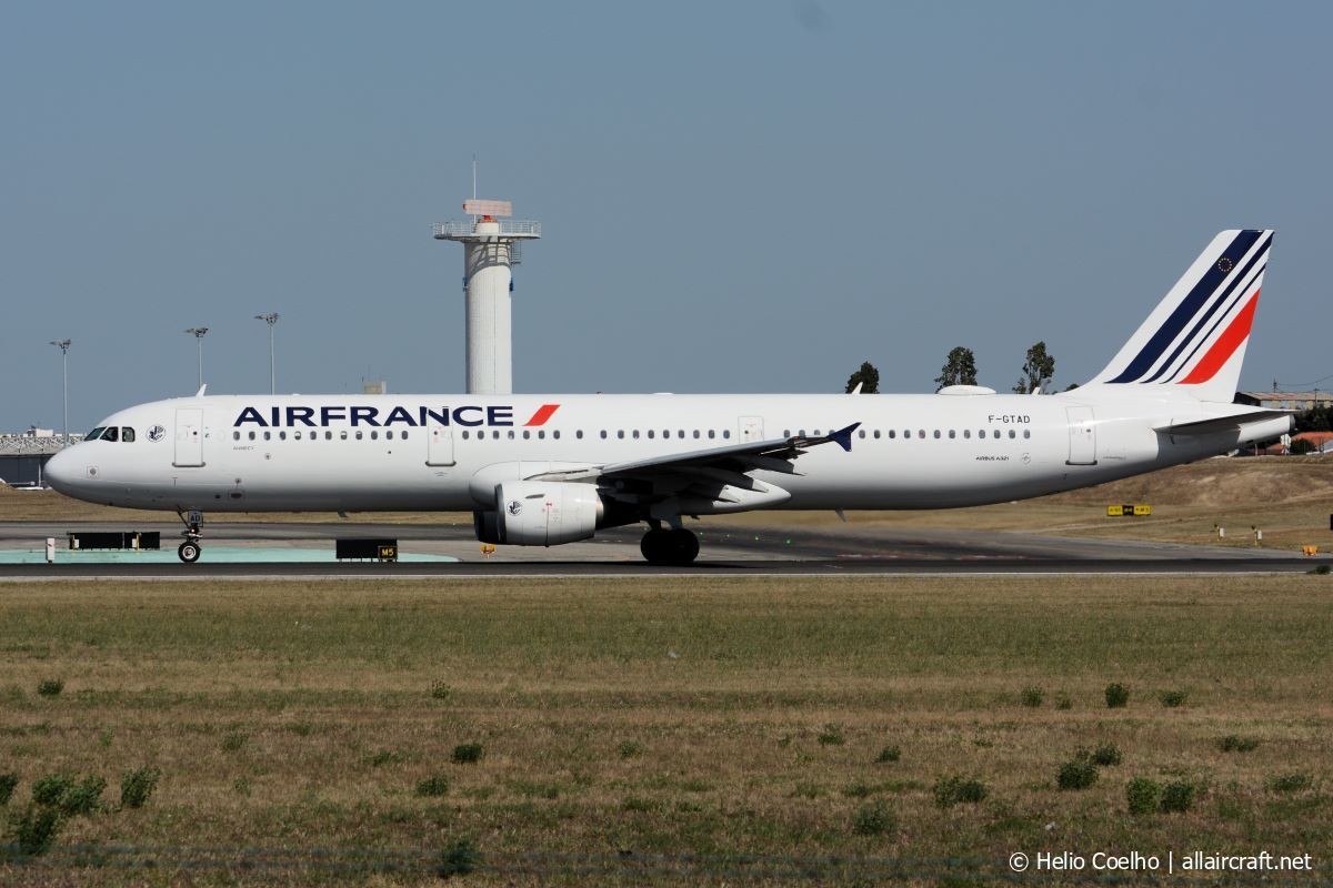 F-GTAD · Airbus A321-212 · (LIS / LPPT)